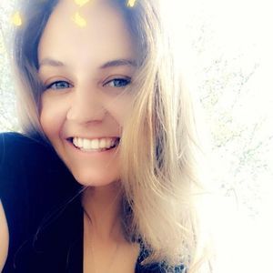 Meet your Posher, Nicole